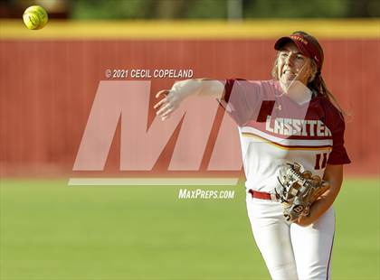 Thumbnail 3 in Winder-Barrow @ Lassiter (GHSA 6A 1st Round Playoff - Game 1) photogallery.