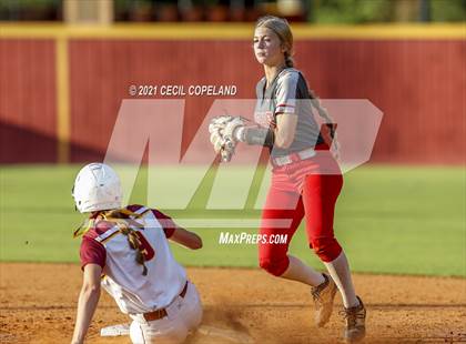 Thumbnail 1 in Winder-Barrow @ Lassiter (GHSA 6A 1st Round Playoff - Game 1) photogallery.