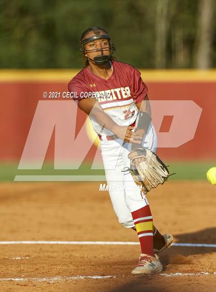 Thumbnail 2 in Winder-Barrow @ Lassiter (GHSA 6A 1st Round Playoff - Game 1) photogallery.