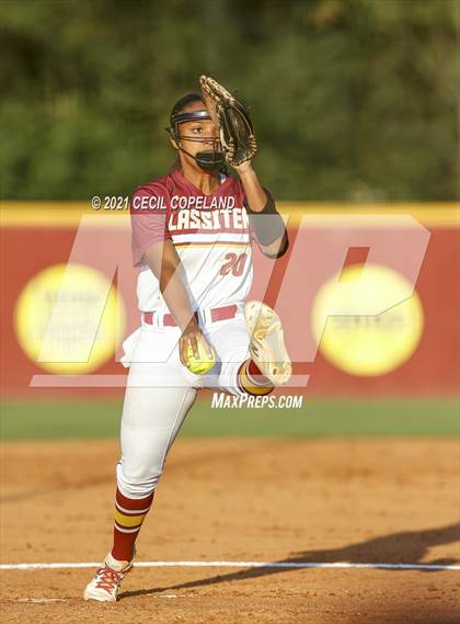 Thumbnail 1 in Winder-Barrow @ Lassiter (GHSA 6A 1st Round Playoff - Game 1) photogallery.
