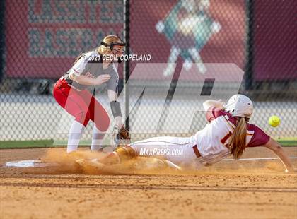 Thumbnail 3 in Winder-Barrow @ Lassiter (GHSA 6A 1st Round Playoff - Game 1) photogallery.