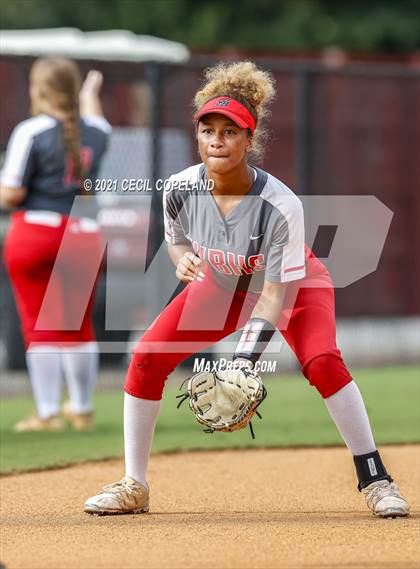 Thumbnail 3 in Winder-Barrow @ Lassiter (GHSA 6A 1st Round Playoff - Game 1) photogallery.