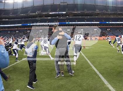 Thumbnail 2 in Valor Christian vs. Pomona (CHSAA 5A State Final) photogallery.