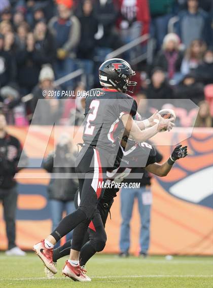 Thumbnail 2 in Valor Christian vs. Pomona (CHSAA 5A State Final) photogallery.