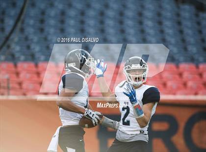 Thumbnail 2 in Valor Christian vs. Pomona (CHSAA 5A State Final) photogallery.