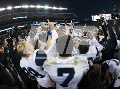 Thumbnail 3 in Valor Christian vs. Pomona (CHSAA 5A State Final) photogallery.