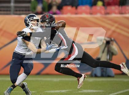 Thumbnail 3 in Valor Christian vs. Pomona (CHSAA 5A State Final) photogallery.