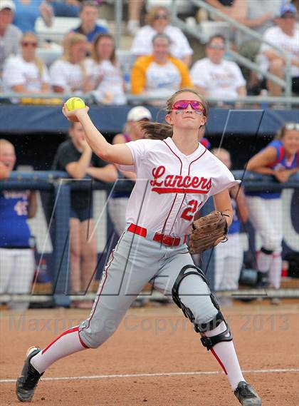 Thumbnail 1 in Williams Valley vs Neshannock (PIAA Class A Final) photogallery.
