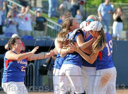 Thumbnail 1 in Williams Valley vs Neshannock (PIAA Class A Final) photogallery.