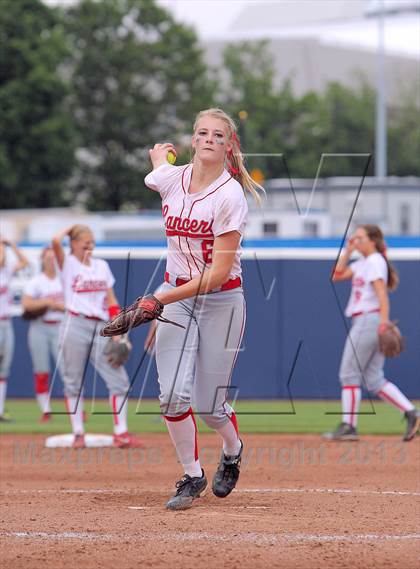 Thumbnail 1 in Williams Valley vs Neshannock (PIAA Class A Final) photogallery.