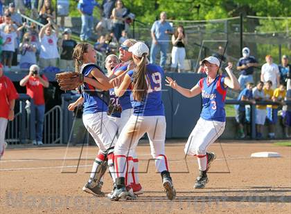 Thumbnail 3 in Williams Valley vs Neshannock (PIAA Class A Final) photogallery.