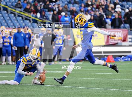 Thumbnail 2 in Hull vs. Randolph (MIAA Division 8 Final) photogallery.