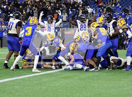 Thumbnail 2 in Hull vs. Randolph (MIAA Division 8 Final) photogallery.