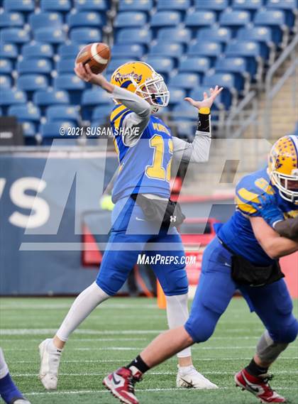Thumbnail 2 in Hull vs. Randolph (MIAA Division 8 Final) photogallery.