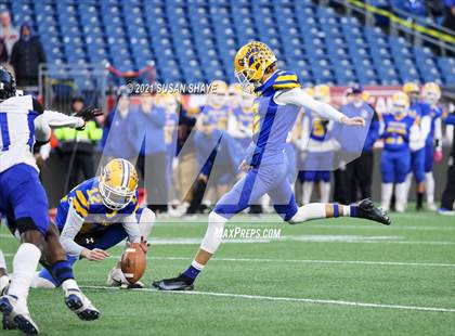 Thumbnail 2 in Hull vs. Randolph (MIAA Division 8 Final) photogallery.