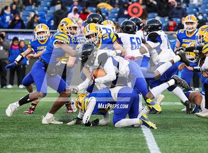 Thumbnail 2 in Hull vs. Randolph (MIAA Division 8 Final) photogallery.