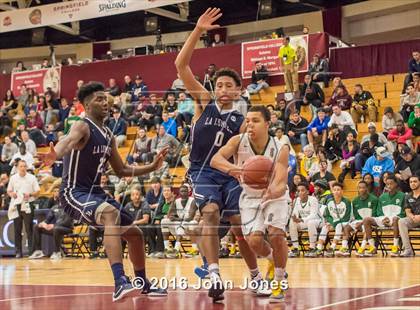 Thumbnail 1 in La Lumiere vs. Patrick School (Spalding Hoophall Classic) photogallery.
