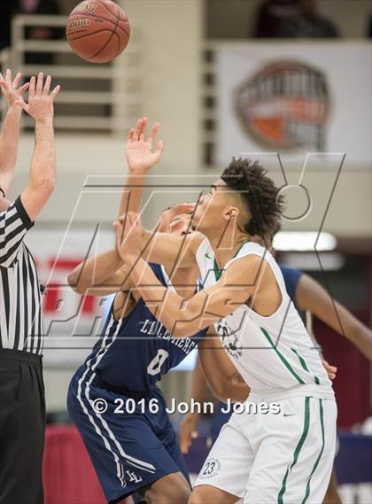 Thumbnail 1 in La Lumiere vs. Patrick School (Spalding Hoophall Classic) photogallery.