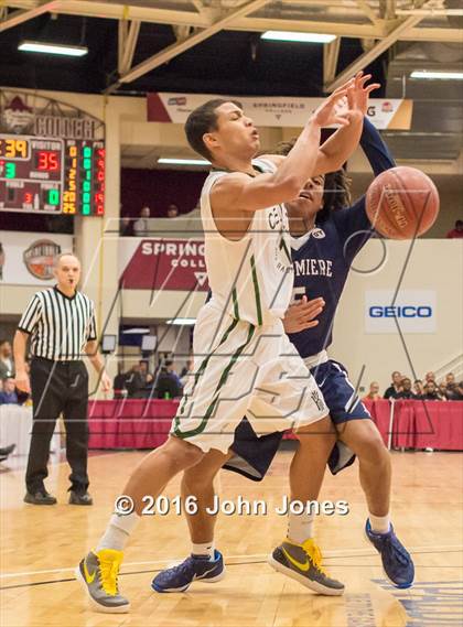 Thumbnail 2 in La Lumiere vs. Patrick School (Spalding Hoophall Classic) photogallery.