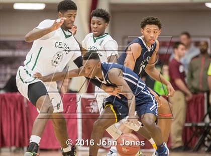 Thumbnail 2 in La Lumiere vs. Patrick School (Spalding Hoophall Classic) photogallery.