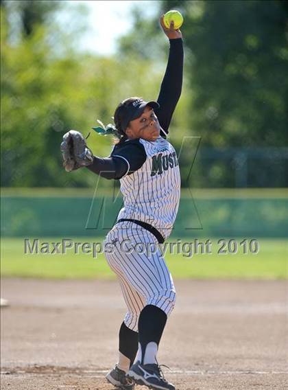 Thumbnail 3 in Casa Roble vs. Rodriguez (CIF SJS D3 Final - Game 1) photogallery.