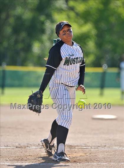 Thumbnail 2 in Casa Roble vs. Rodriguez (CIF SJS D3 Final - Game 1) photogallery.