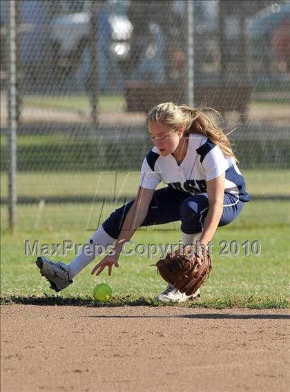 Thumbnail 1 in Casa Roble vs. Rodriguez (CIF SJS D3 Final - Game 1) photogallery.