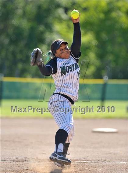 Thumbnail 3 in Casa Roble vs. Rodriguez (CIF SJS D3 Final - Game 1) photogallery.