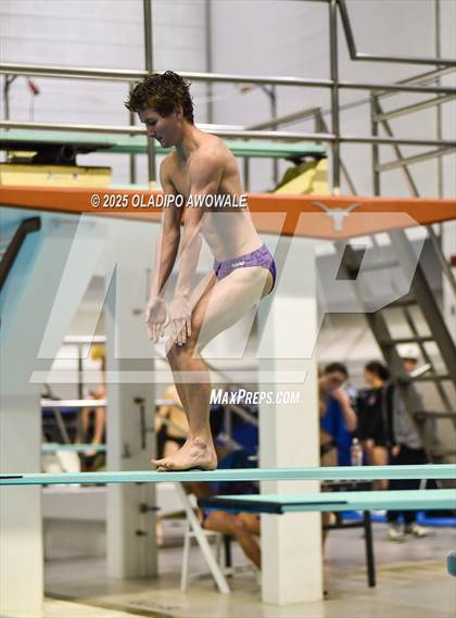 Thumbnail 2 in UIL 6A Swimming & Diving Finals photogallery.