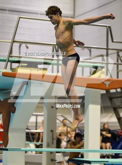 Thumbnail 2 in UIL 6A Swimming & Diving Finals photogallery.