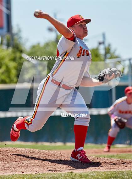 Thumbnail 1 in Christian Brothers vs. Jesuit photogallery.