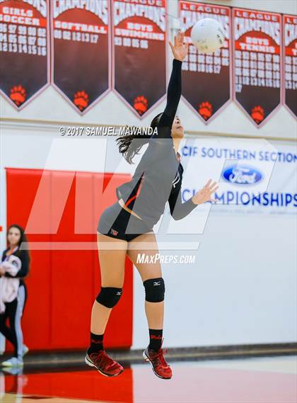 Thumbnail 2 in Corona del Mar vs. Harvard-Westlake photogallery.