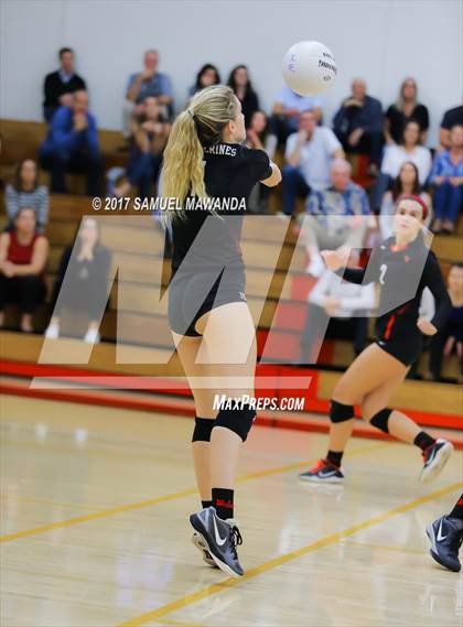Thumbnail 2 in Corona del Mar vs. Harvard-Westlake photogallery.
