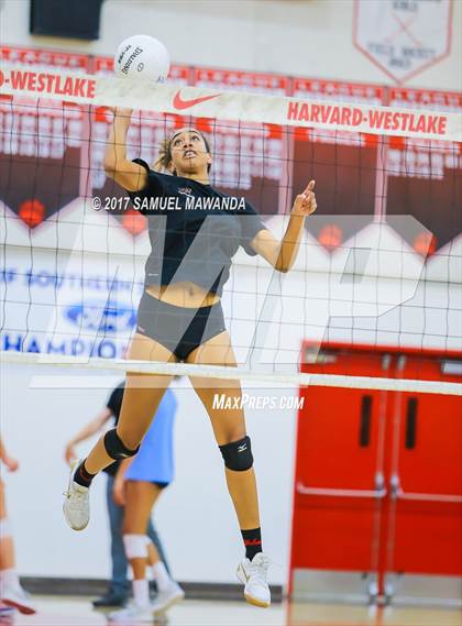 Thumbnail 3 in Corona del Mar vs. Harvard-Westlake photogallery.