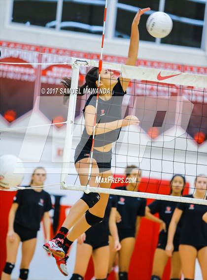 Thumbnail 2 in Corona del Mar vs. Harvard-Westlake photogallery.