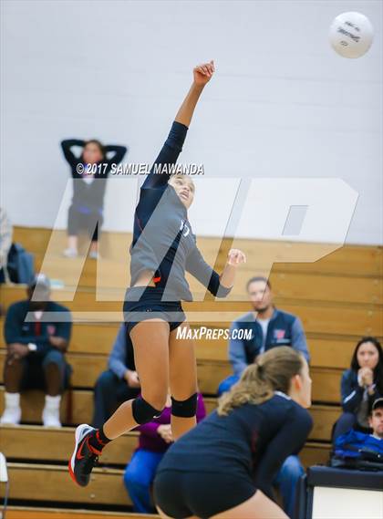 Thumbnail 3 in Corona del Mar vs. Harvard-Westlake photogallery.