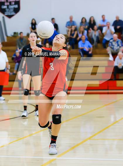 Thumbnail 3 in Corona del Mar vs. Harvard-Westlake photogallery.