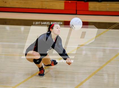 Thumbnail 2 in Corona del Mar vs. Harvard-Westlake photogallery.
