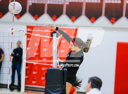 Thumbnail 2 in Corona del Mar vs. Harvard-Westlake photogallery.