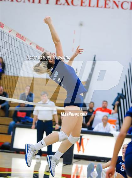 Thumbnail 1 in Corona del Mar vs. Harvard-Westlake photogallery.