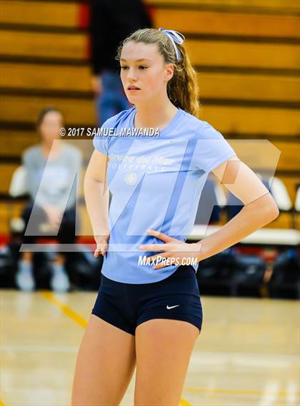 Thumbnail 2 in Corona del Mar vs. Harvard-Westlake photogallery.