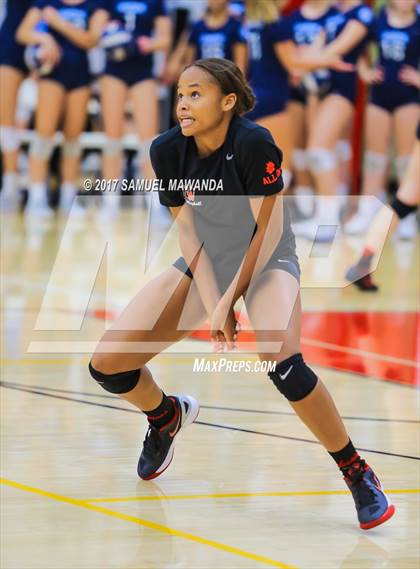 Thumbnail 3 in Corona del Mar vs. Harvard-Westlake photogallery.