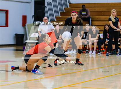 Thumbnail 3 in Corona del Mar vs. Harvard-Westlake photogallery.