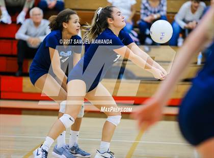Thumbnail 2 in Corona del Mar vs. Harvard-Westlake photogallery.