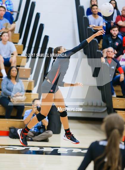 Thumbnail 3 in Corona del Mar vs. Harvard-Westlake photogallery.