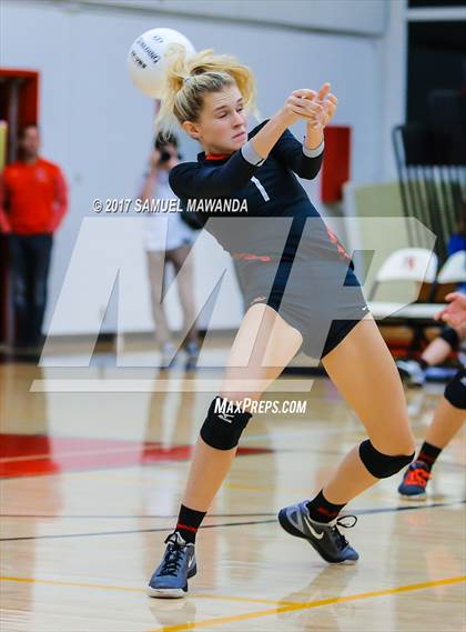 Thumbnail 3 in Corona del Mar vs. Harvard-Westlake photogallery.
