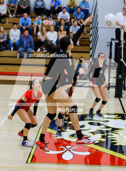 Thumbnail 1 in Corona del Mar vs. Harvard-Westlake photogallery.