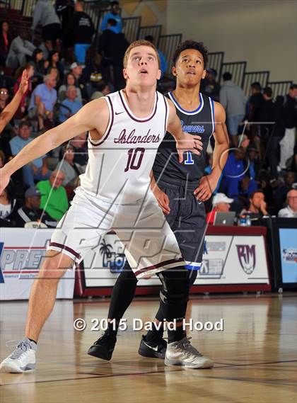Thumbnail 1 in Desert Pines vs. Mercer Island (MaxPreps Holiday Classic) photogallery.