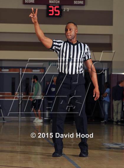 Thumbnail 2 in Desert Pines vs. Mercer Island (MaxPreps Holiday Classic) photogallery.