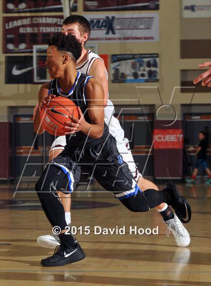Thumbnail 2 in Desert Pines vs. Mercer Island (MaxPreps Holiday Classic) photogallery.